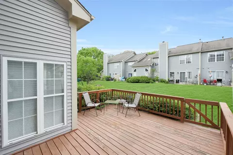 Exterior - 876 Dandridge Ct, Elgin, IL 60120 photo 2 of 5