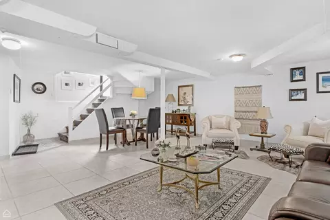 Living - 10407 S Artesian Ave, Chicago, IL 60655 photo 4 of 6