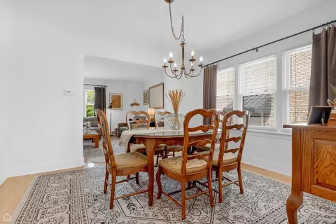 Dining - 10407 S Artesian Ave, Chicago, IL 60655 photo 2 of 2