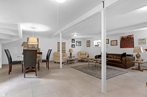 Living - 10407 S Artesian Ave, Chicago, IL 60655 photo 5 of 6