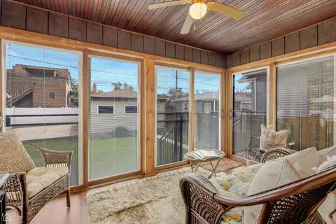 Exterior - 10407 S Artesian Ave, Chicago, IL 60655 photo 3 of 6