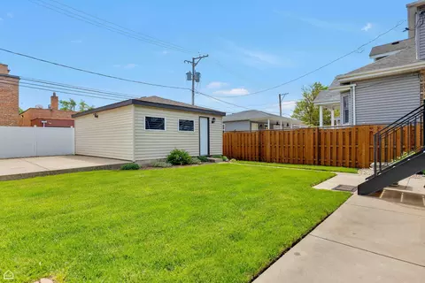 Exterior - 10407 S Artesian Ave, Chicago, IL 60655 photo 6 of 6