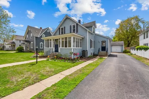 739 E Washington St, Marengo, IL 60152 photo 1