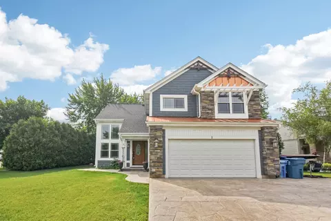 1 Churchill Ct, South Elgin, IL 60177