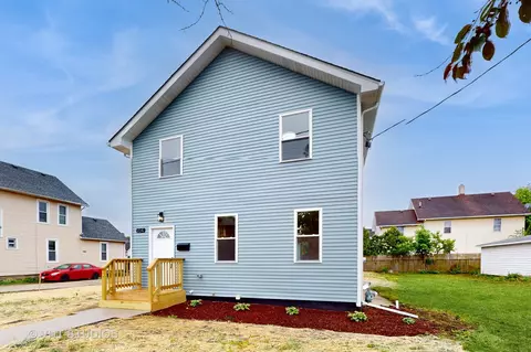 Exterior - 554 E Jackson St, Joliet, IL 60432 photo 4 of 5