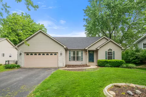 972 Sarah St, Lake Holiday, IL 60548