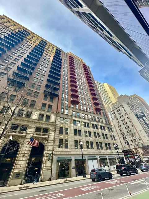 208 W Washington St #1711, Chicago, IL 60606