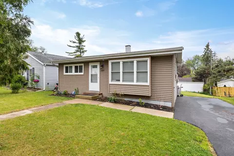 1013 Oakwood Dr, Round Lake Beach, IL 60073