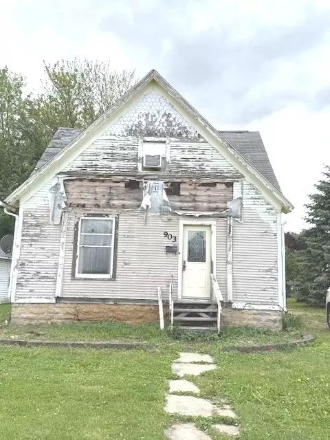 903 S Division Ave, Polo, IL 61064