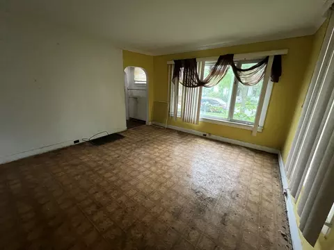 Living - Undisclosed, Kankakee, IL 60901 photo 4 of 4
