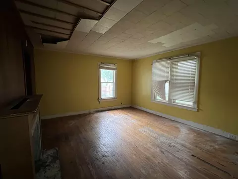 Living - Undisclosed, Kankakee, IL 60901 photo 1 of 4