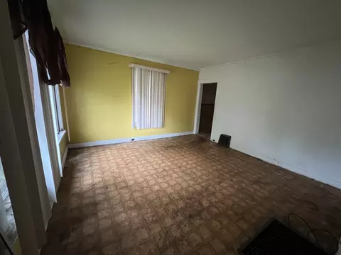 Living - Undisclosed, Kankakee, IL 60901 photo 3 of 4