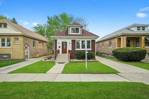 7050 26th Pkwy, Berwyn, IL 60402