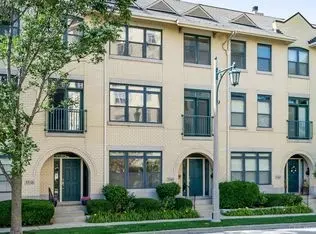 3544 Patten Rd, Highland Park, IL 60035