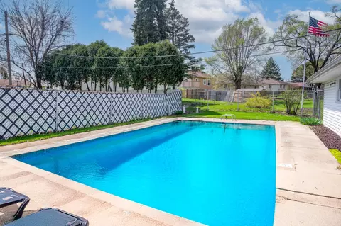 Exterior - Undisclosed, Lockport, IL 60441 photo 3 of 6