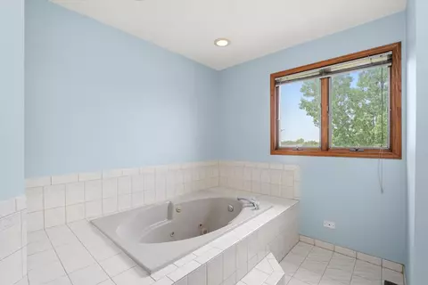 Bath - Undisclosed, Oak Forest, IL 60452 photo 3 of 5