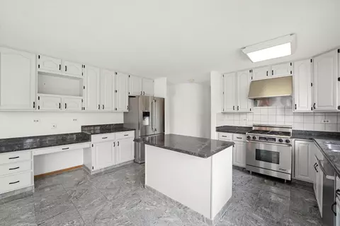 Kitchen - Undisclosed, Oak Forest, IL 60452 photo 2 of 3