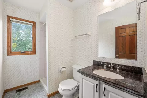 Bath - Undisclosed, Oak Forest, IL 60452 photo 1 of 5