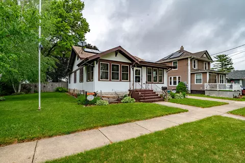 318 E Center St, Mount Morris, IL 61054