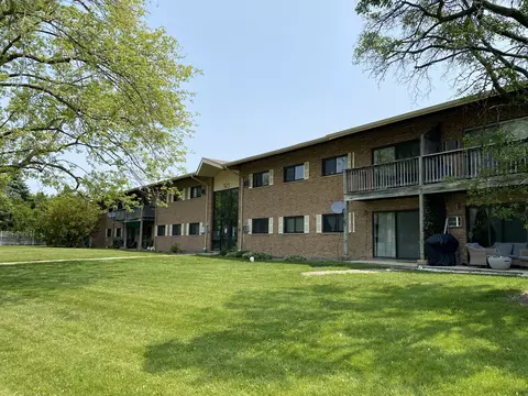 7413 Brookdale Dr #103, Darien, IL 60561
