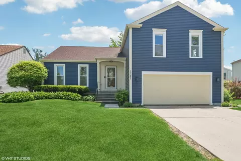 1327 Gail Dr, Buffalo Grove, IL 60089