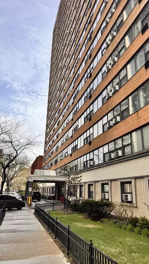 6030 N Sheridan Rd #1710, Chicago, IL 60660