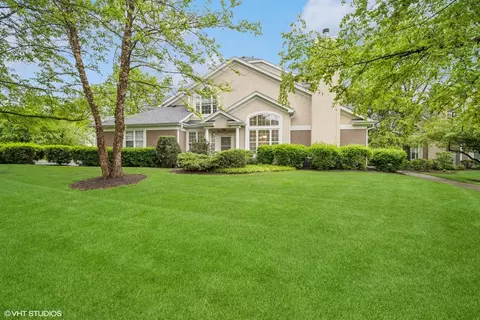 3047 Lexington Ln, Glenview, IL 60026