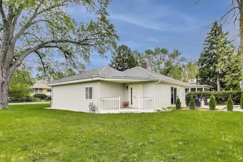 42997 N Janette St, Antioch, IL 60002