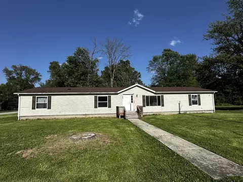 18 Lincoln St, Lawndale, IL 61751
