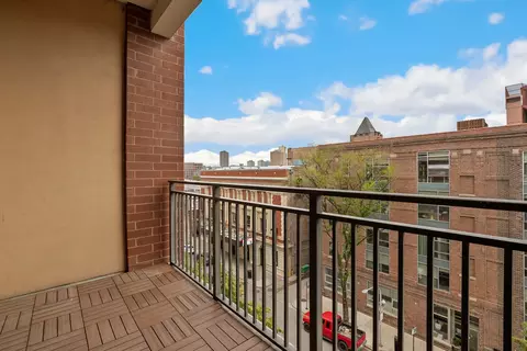 Exterior - Undisclosed, Chicago, IL 60657 photo 2 of 4