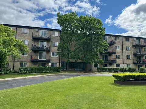 2315 E Olive St #1E, Arlington Heights, IL 60004