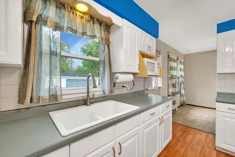Kitchen - 8 Eureka St, Lemont, IL 60439 photo 2 of 5