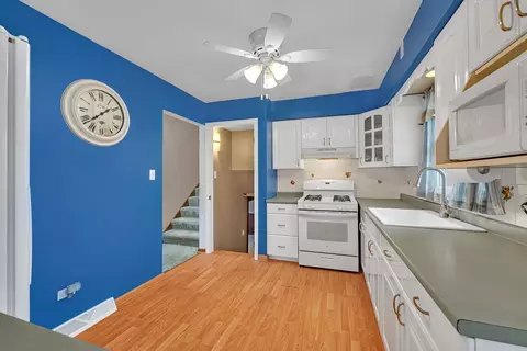 Kitchen - 8 Eureka St, Lemont, IL 60439 photo 5 of 5