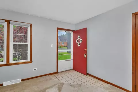 Entry Way - 8 Eureka St, Lemont, IL 60439 photo 1 of 1