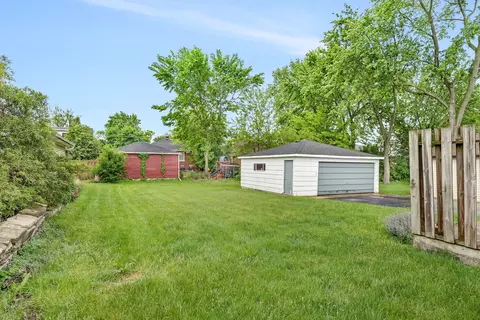 Exterior - 8 Eureka St, Lemont, IL 60439 photo 4 of 6
