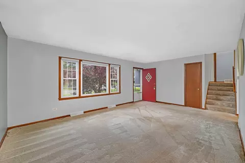 Living - 8 Eureka St, Lemont, IL 60439 photo 3 of 3