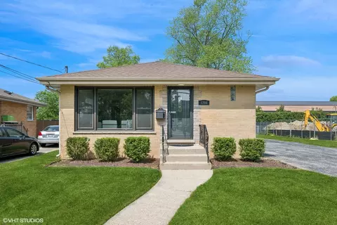 1208 N Dunton Ave, Arlington Heights, IL 60004