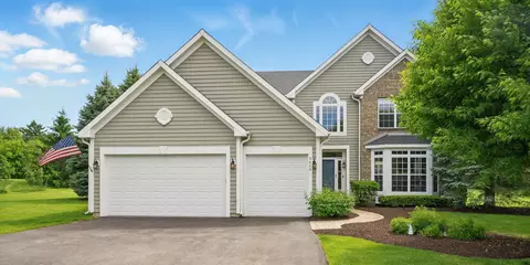 3404 Royal Woods Dr, Crystal Lake, IL 60014