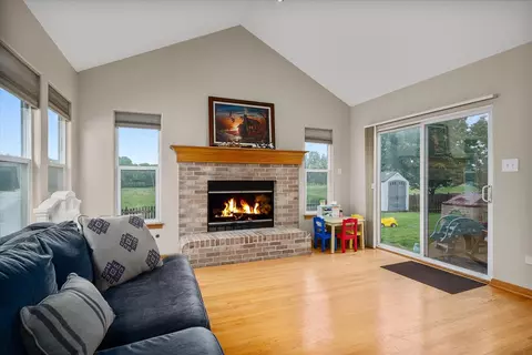 Living - 1508 Parkside Dr, Plainfield, IL 60586 photo 3 of 4