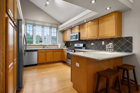 Kitchen - 1508 Parkside Dr, Plainfield, IL 60586 photo 1 of 3