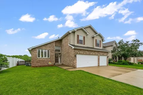 Exterior - 1508 Parkside Dr, Plainfield, IL 60586 photo 2 of 3