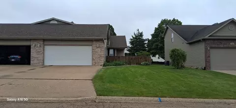 2710 Deer Ct #1, Ottawa, IL 61350