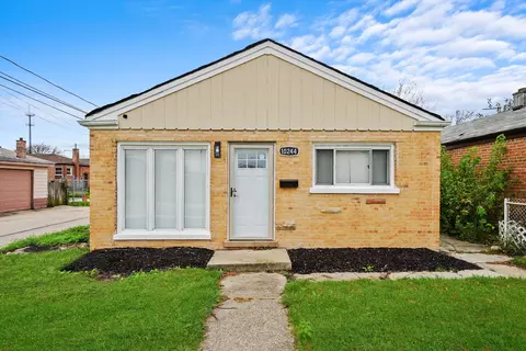 10244 S Crandon Ave, Chicago, IL 60617