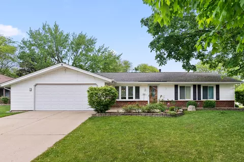 1018 Brighton Ct, Schaumburg, IL 60193