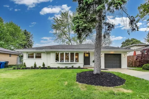 502 S William St, Mount Prospect, IL 60056