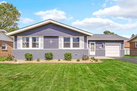 12809 W Playfield Dr, Crestwood, IL 60418