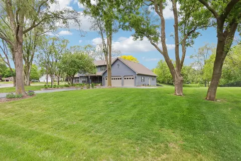 2902 Pleasant Dr, Mchenry, IL 60051 photo 3