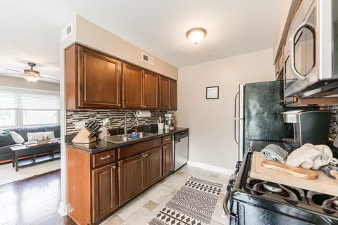 Kitchen - 335 Marcia Ct #D, Bartlett, IL 60103 photo 1 of 2