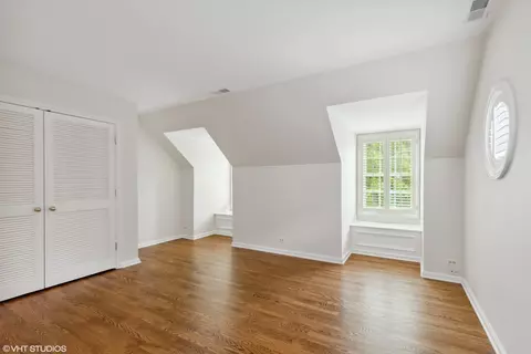 Bedroom - 770 E Westminster Rd, Lake Forest, IL 60045 photo 4 of 6