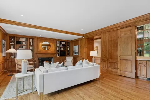 Living - 770 E Westminster Rd, Lake Forest, IL 60045 photo 3 of 5